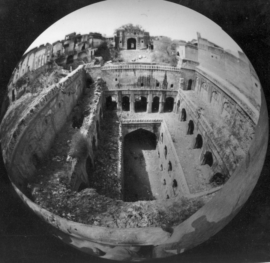 Fatehpur's bowri looking west towards the gateway in the early 1980s